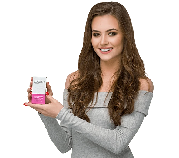Donna con capelli sani e luminosi dopo l'uso di Locerin